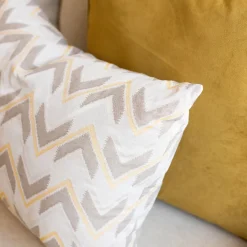 Cojines Y Fundas Decorativas>Almohada VIBES amarillo y beige 45x60cm