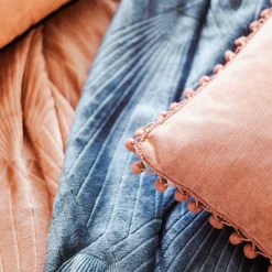 atmosphera Cojines Y Fundas Decorativas>Cojín Tierra Con Pompones 40x40Cm