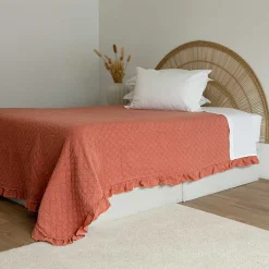 Edredones Y Colchas>Edredón STONEWASHED terracota con volante 220x240c