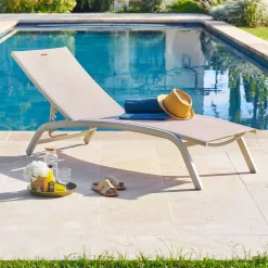 hespéride Tumbonas><noscript><img width=